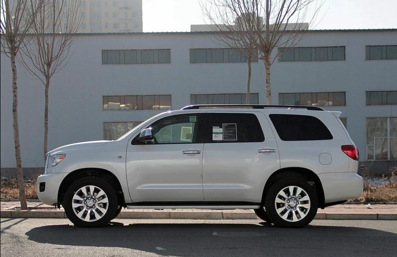 国产少见的丰田越野, 3吨车重比汉兰达大两圈, 越野比肩途乐