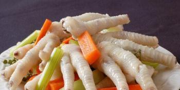 女性经常吃泡椒凤爪会长胖吗 泡椒凤爪吃多了