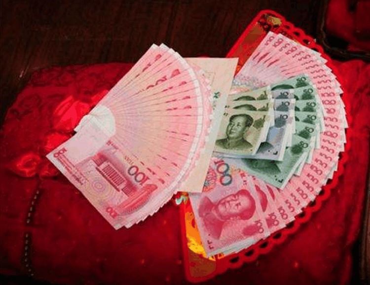 结婚时,娘家陪嫁十万婆家没给彩礼,三年后,娘家