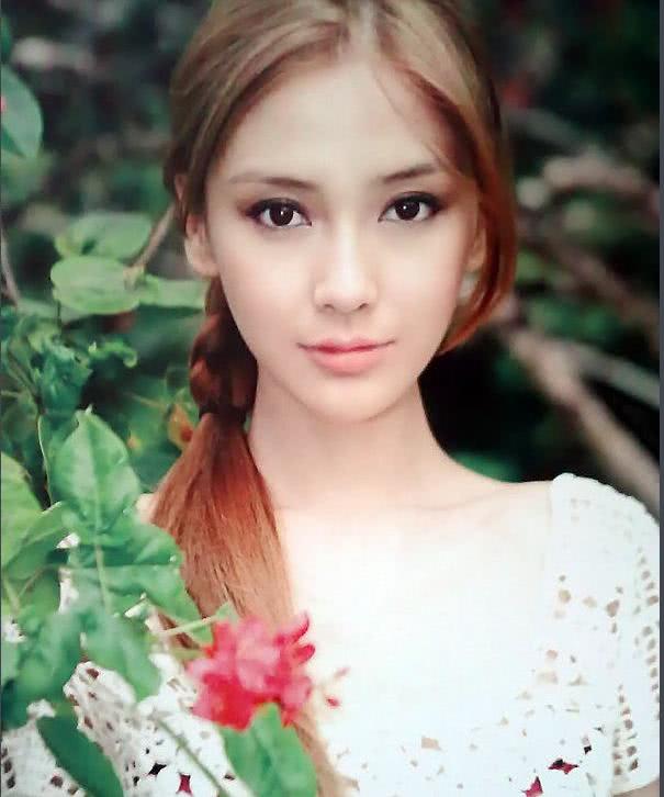 baby国庆拔智齿,这牙齿是蓝色的?拔完之后杨颖