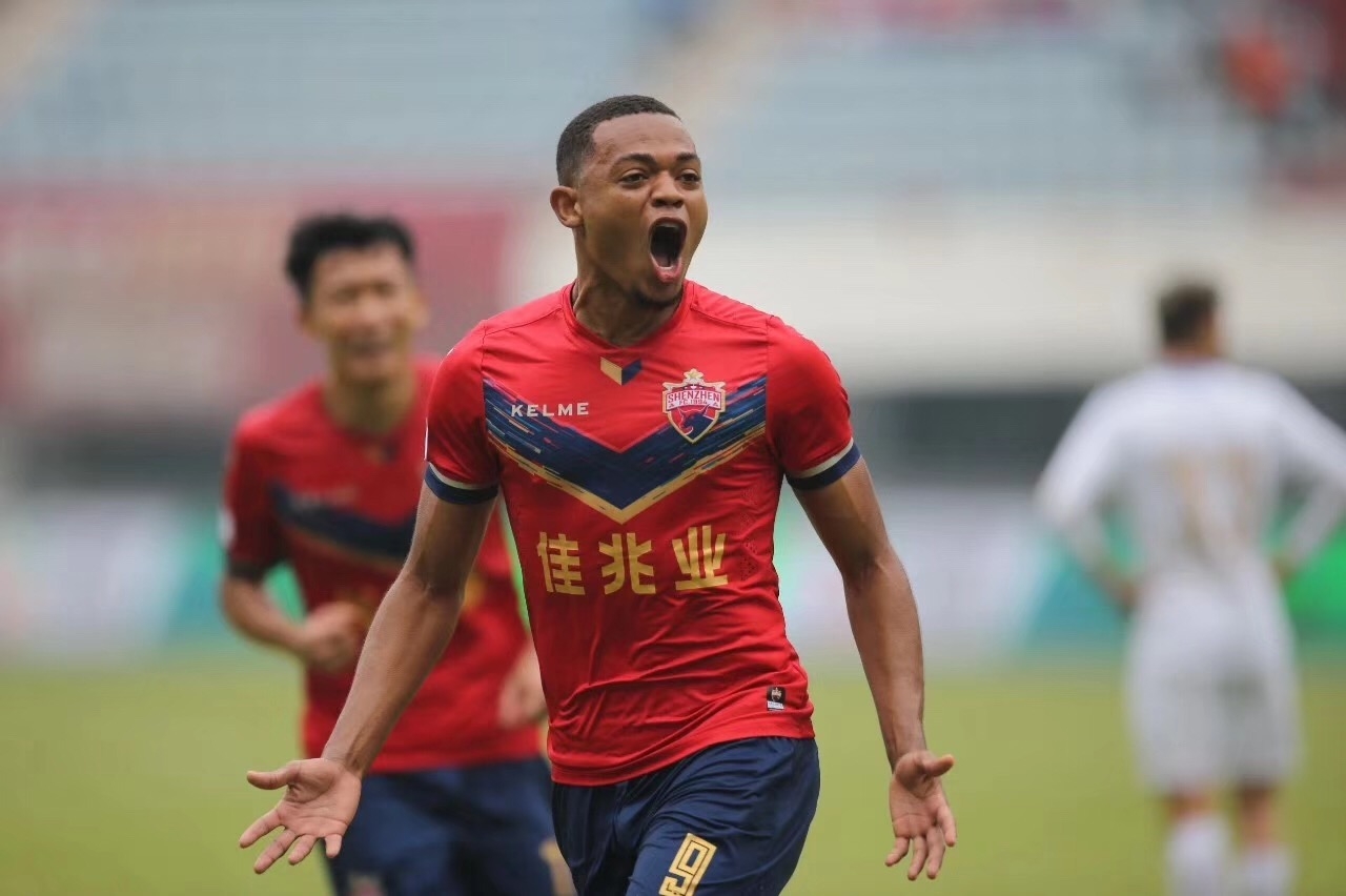 老子终于回来了!深圳佳兆业7年后升超 球迷父