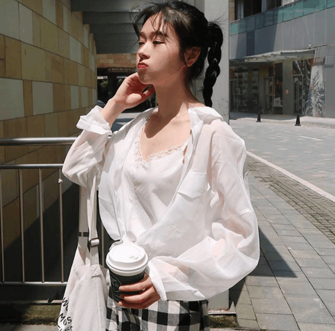为什么半透明的白衣服里面要穿黑内衣 看完这3点就明白了!