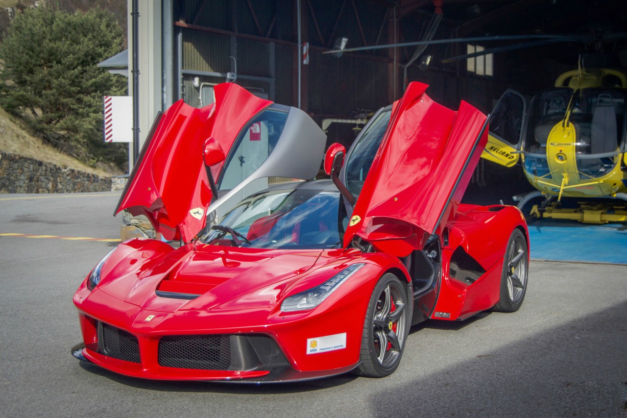 法拉利laferrari图解,法拉利laferrari官方图 红马,法拉利laferrari