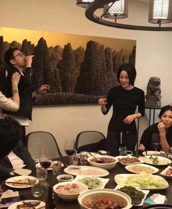 谢霆锋王菲现ktv图片