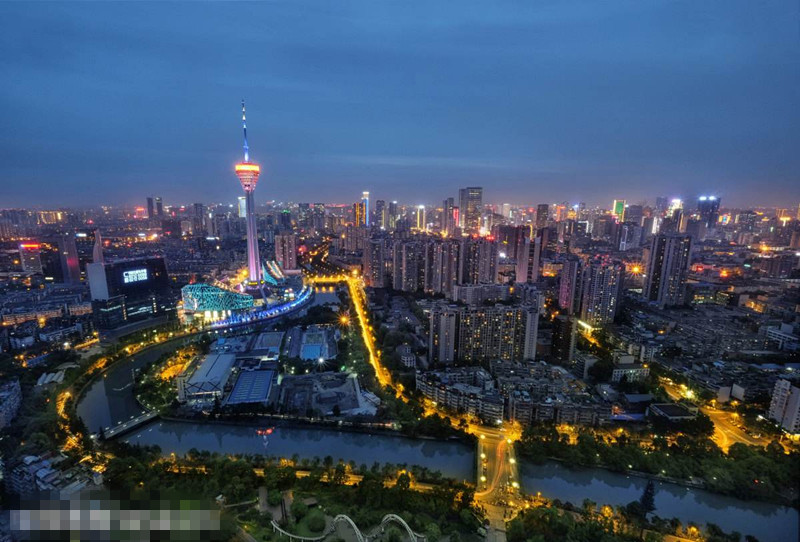 如果两个人到成都旅游的话,除去路费大概能花