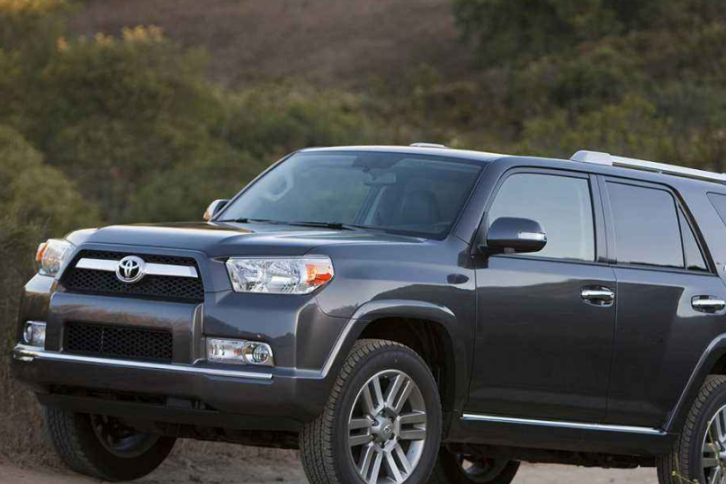 比普拉多还霸气，4.0升V6发动机+全时四驱，仅30万起售！