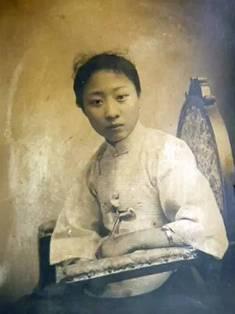 他是上海滩民国四大公子之一,买凶杀徐国梁,