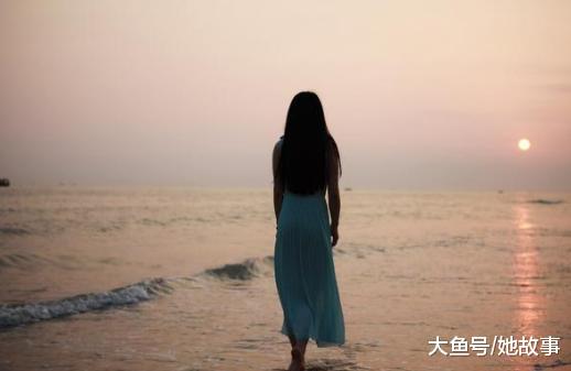 妻子骗我说公司组织旅游, 她回家后, 一条信息揭