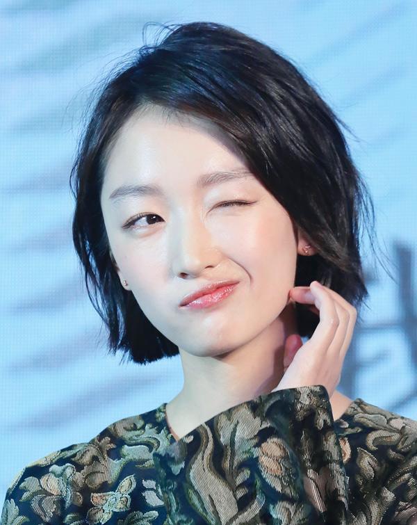 周冬雨的小眼妆画法, 单眼皮、下垂眼的菇凉快