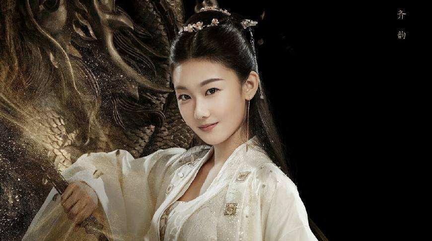 杨幂力捧袁雨萱,她直接空降扶摇,这两位帅哥都