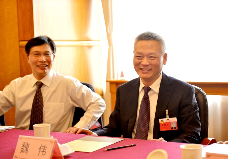 政协委员分组讨论市委领导讲话和政协两个报告