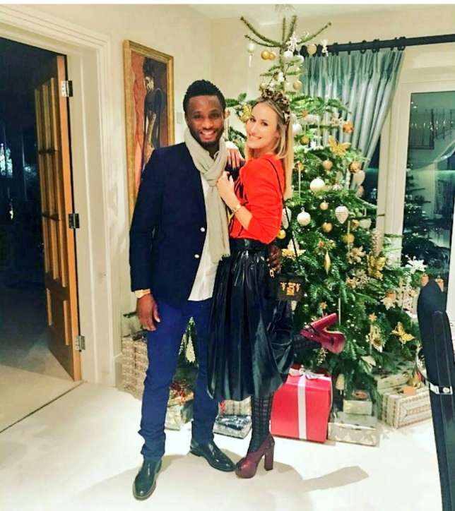 尼冰太太团:泰达外援娶金发美女 被曝隐形富婆