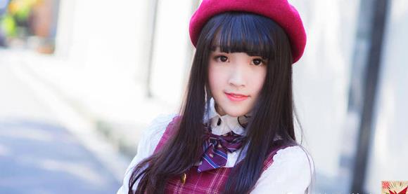 B站女主播自毁前程,拒绝支付22万违约金,都不