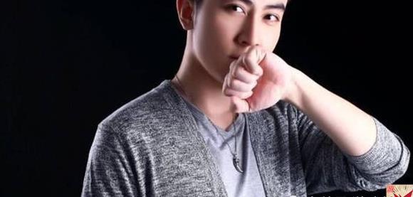 B站女主播自毁前程,拒绝支付22万违约金,都不