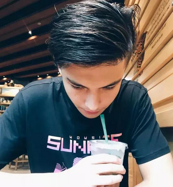 巴特尔儿子身高惊人,17岁颜值秒杀吴亦凡,网友