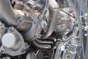 这款2.0T汽油机，每一项技术都融合了丰田前瞻性的思维