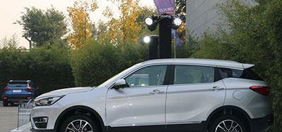 5.78万就配全景天窗, 空间比哈弗H2大, 月薪两千五都买得起