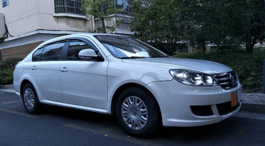 落地价12万, 现在只需6万, 没开多久打5折, 车主心疼不已