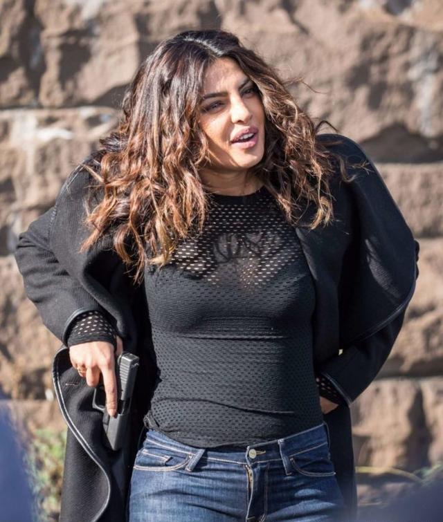 印度小姐朴雅卡·乔普拉在纽约，绝对丰满型美女