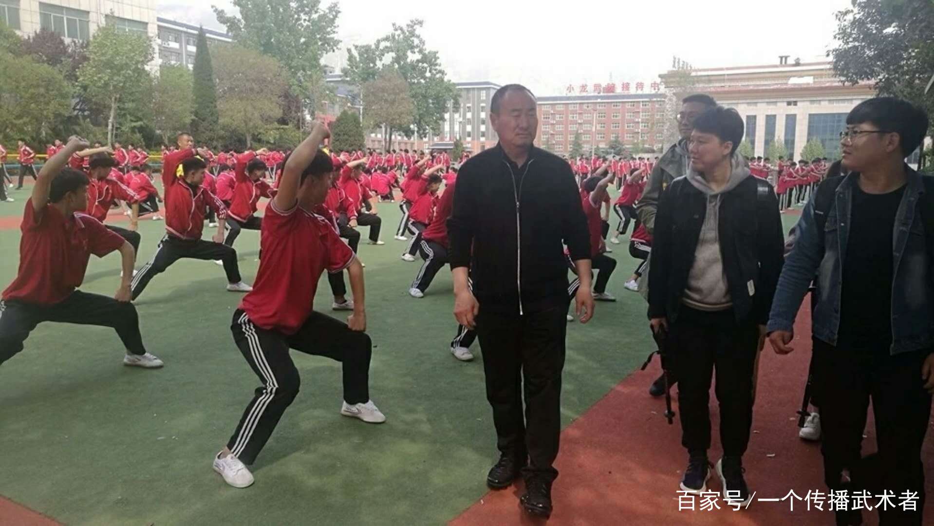 少林寺小龙武院迎来湖南卫视栏目编剧组