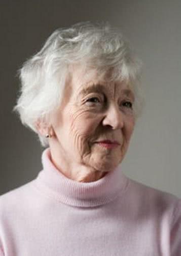 乡下老太太祛斑不花钱,马齿苋捣碎了敷脸,祛斑