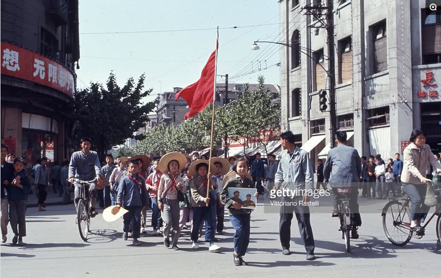 美国人拍摄的1971年中国老照片:没想到40多年前的人们