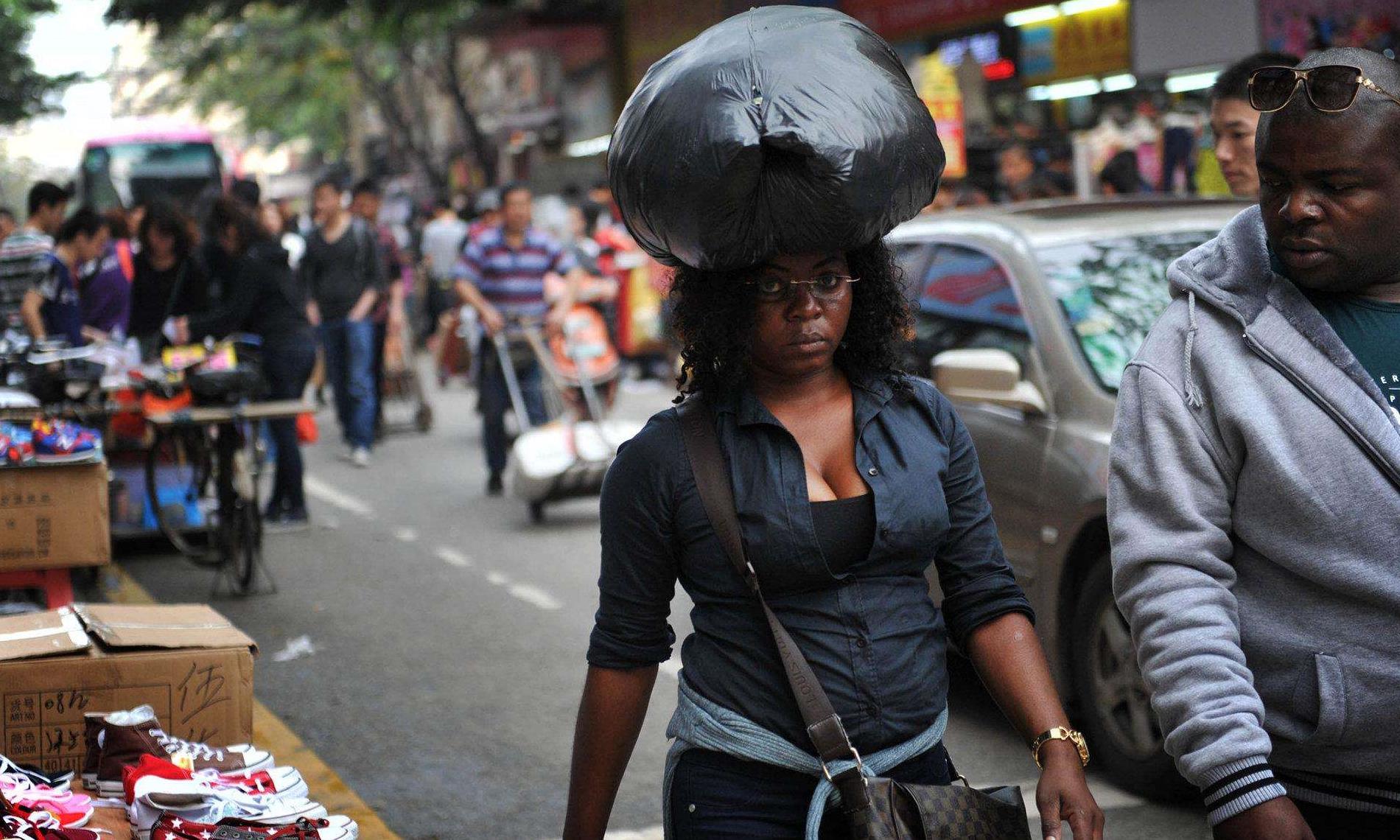 生活在广州的黑人靠什么生存?说出来你可能不信