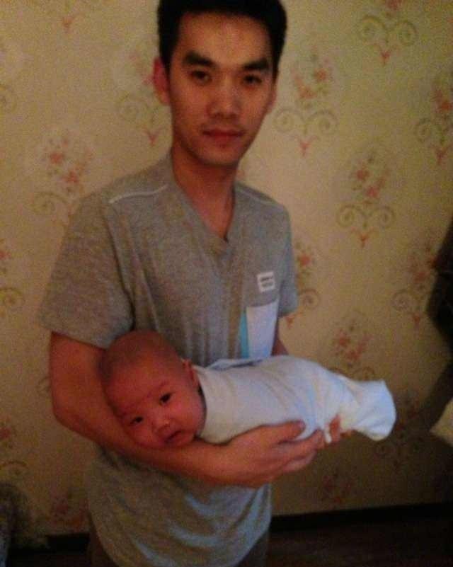 宝宝飞机抱的9个姿势,不会抱孩子的爸爸看过来