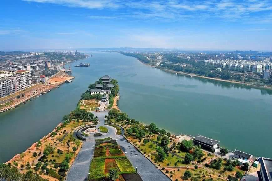 湖南这个城市拥有11座火车站和两座机场,人口