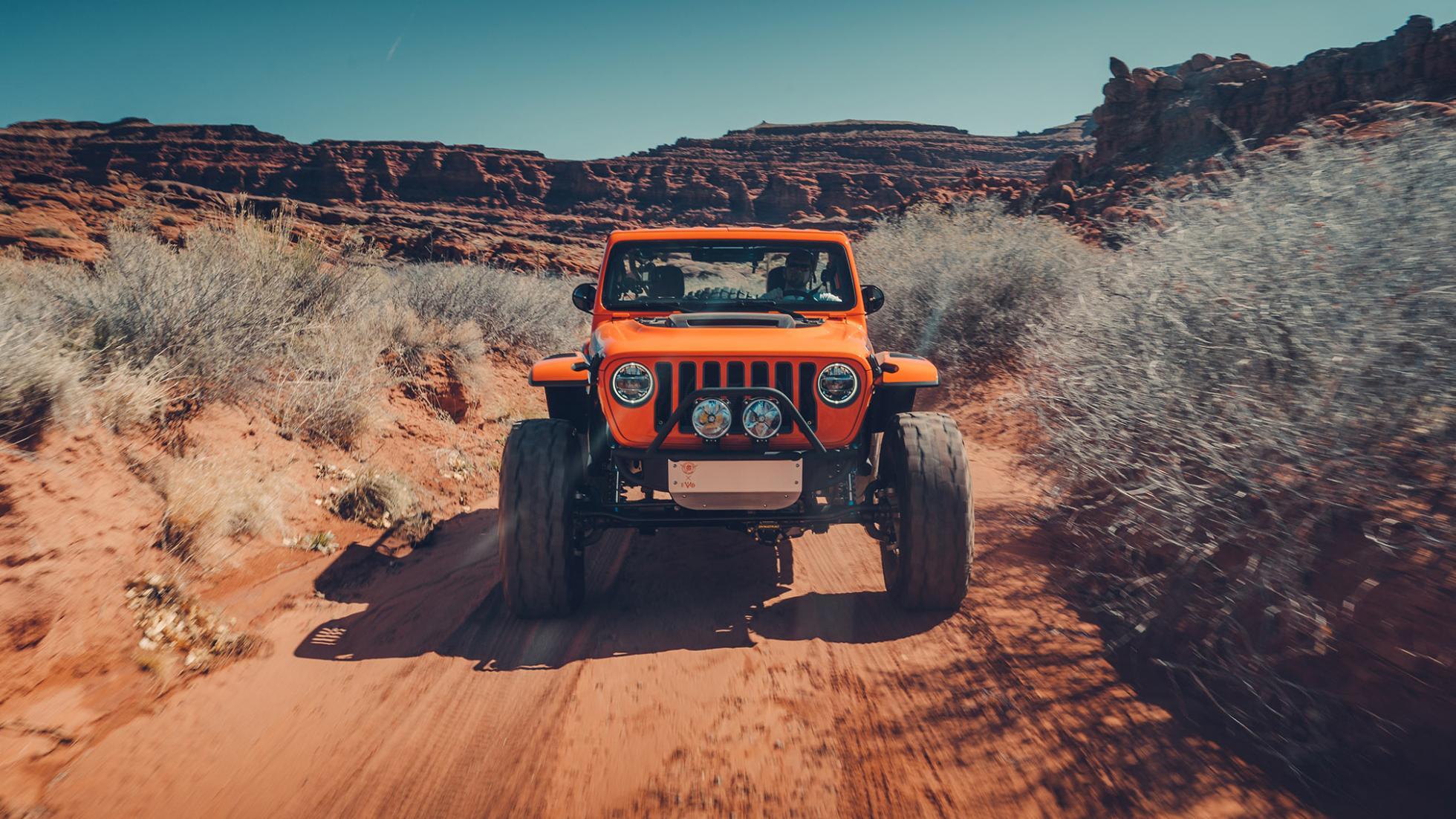 吉普牧马人“沙尘暴” ,这是一款沙漠赛车,升级版的牧马人,搭载6