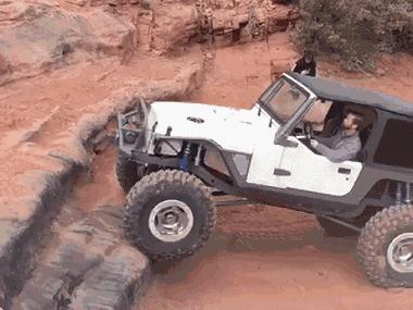 硬派SUV竟是它们，不用差速锁照样玩越野！