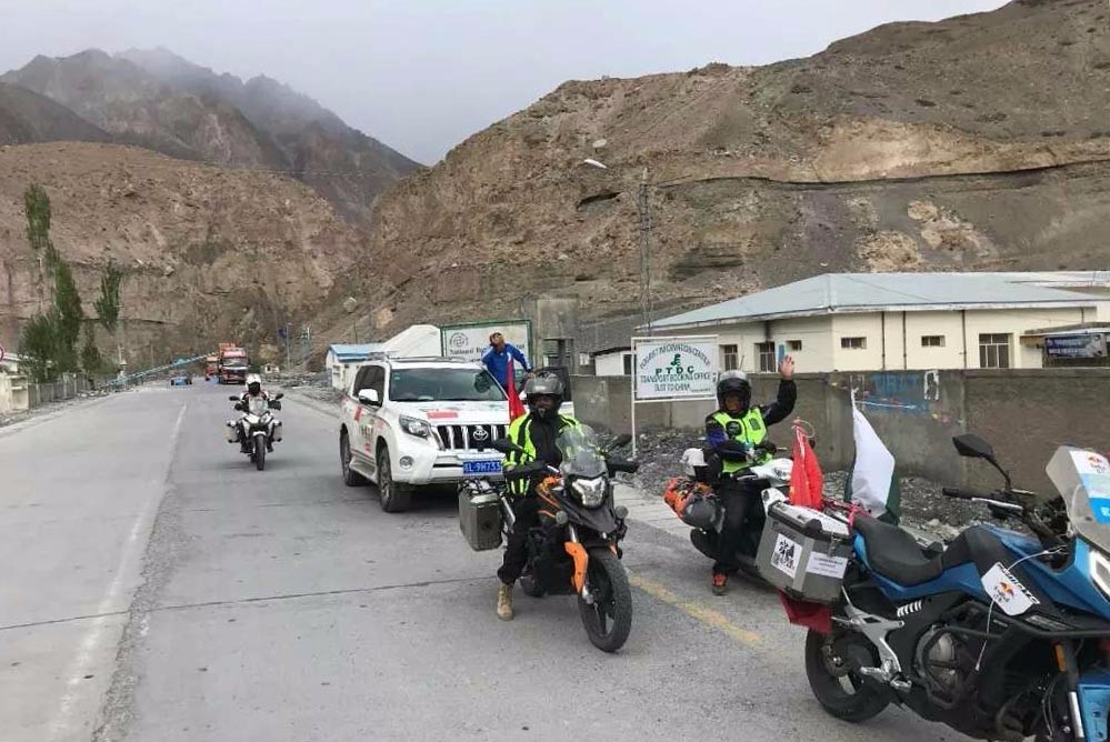 中国90后小伙骑车到巴基斯坦,因一件事,他再去