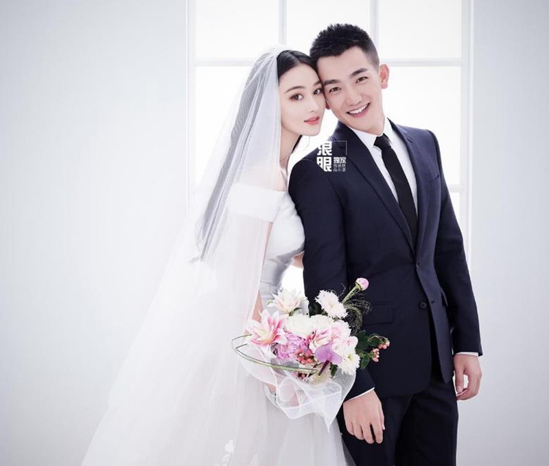 何捷微博仅有一条动态,却透露出身价,网友:贫穷