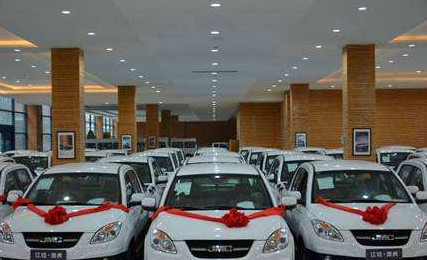 全款买车和贷款买车哪个更划算,4S店极力推荐