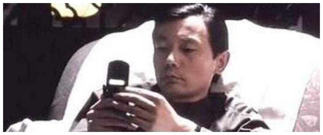 电影《手机》的内容是什么,为什么让崔永元这