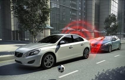 对比测试最准确：沃尔沃汽车避免事故的方式最为有效