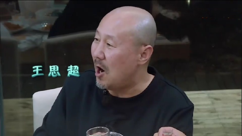 参加《亲爱的客栈》,腾格尔醉了,笑过也哭过,莫