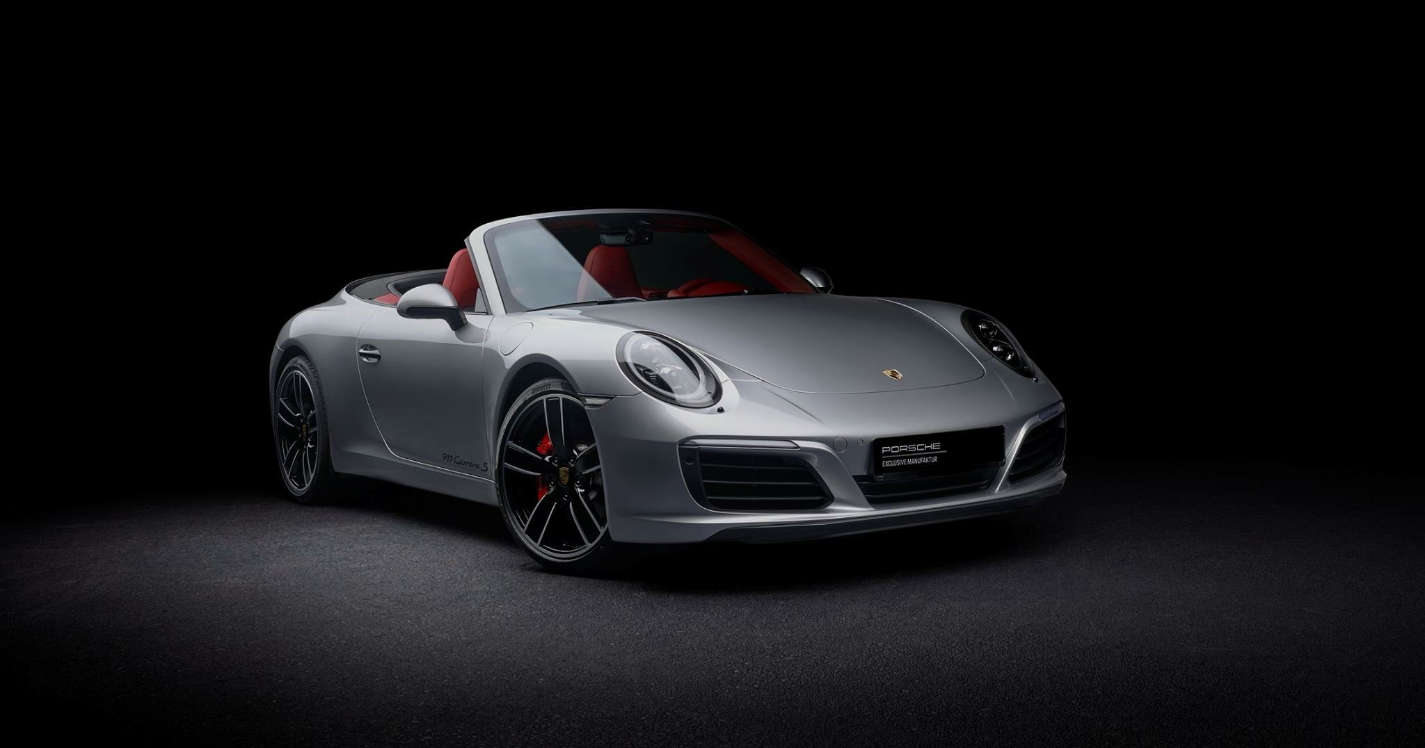 官方称保时捷911 Carrera S Cabriolet油耗 8,8-7,8 l/100 km