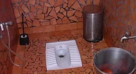 印度人真的是用手擦屁股,然后再洗手吗?