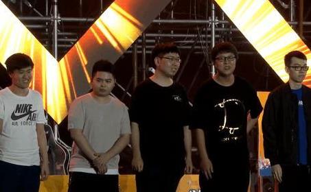 恭喜RNG拿到2018MSI季中邀请赛门票, 期待M