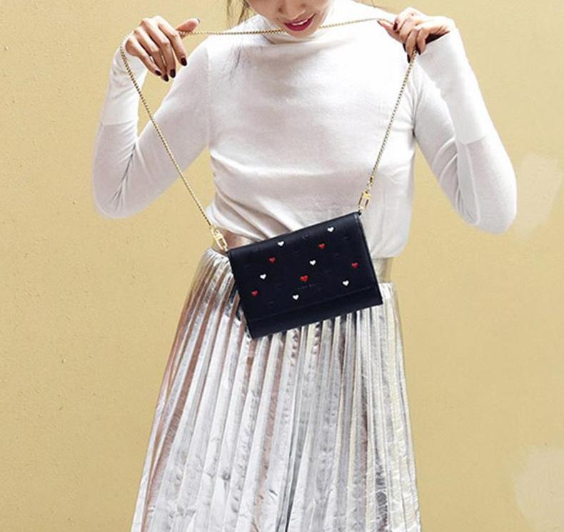 斜挎包怎样背才好看? 小技巧get起来