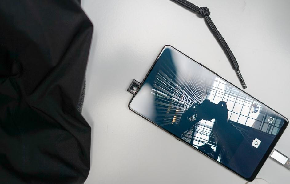 骁龙845+超级全面屏!vivo NEX预售价曝光:你可