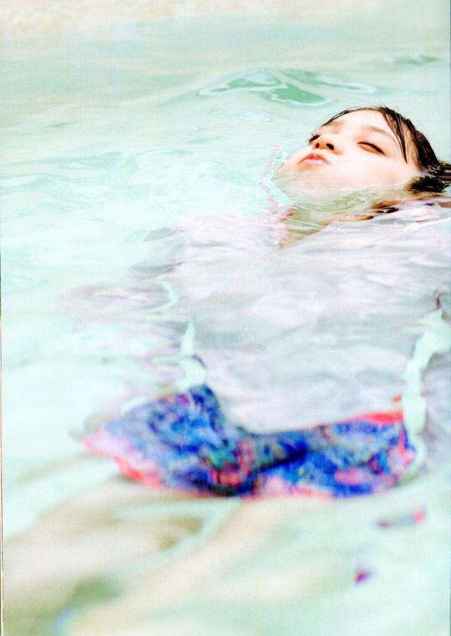 与田祐希 / 写真集「日向の温度」