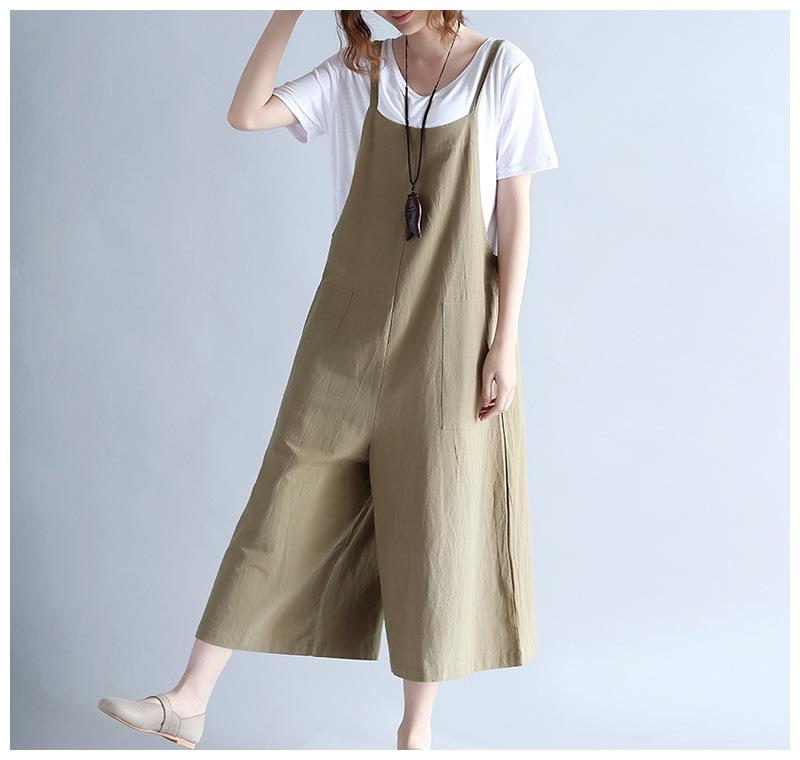 连体裤脱光了上厕所很尴尬?T恤+吊带裤的搭配，一点都不尬好么