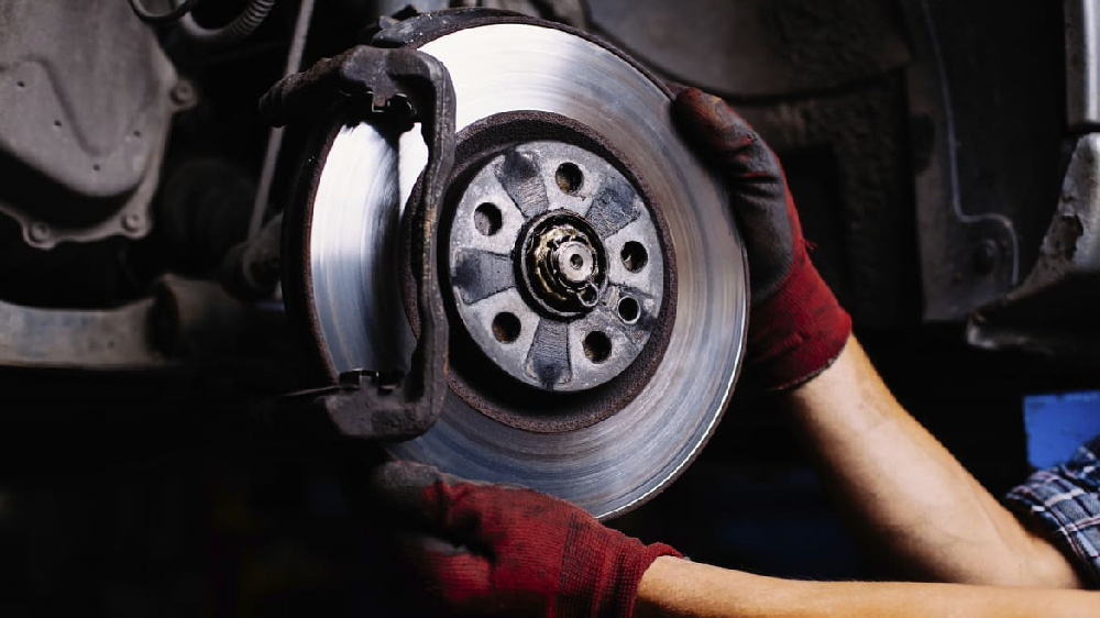 解毒 | 从踏板到卡钳 刹车系统不简单 | Y车评