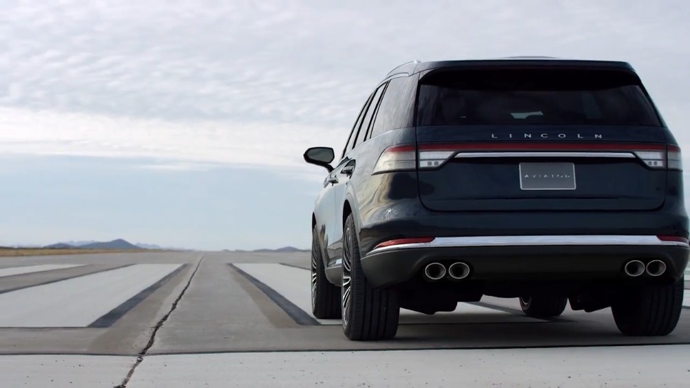 在2018纽约车展上，林肯正式发布了全新一代林肯Aviator，新车基于...