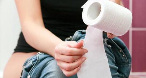 怀孕时你是怎样上厕所的? 有孕妈为孩子连厕所