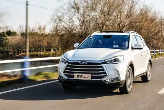 高考选择题很难，但是选择一辆正确的超级SUV却不难