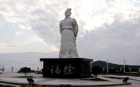 秦始皇派此人带三千童男童女寻宝,一不小心却