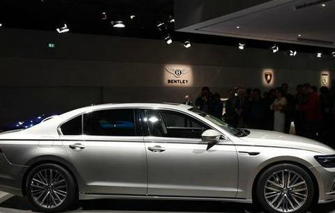 被国产车逼急眼，大众神车再降10万，网友，早就该这么干